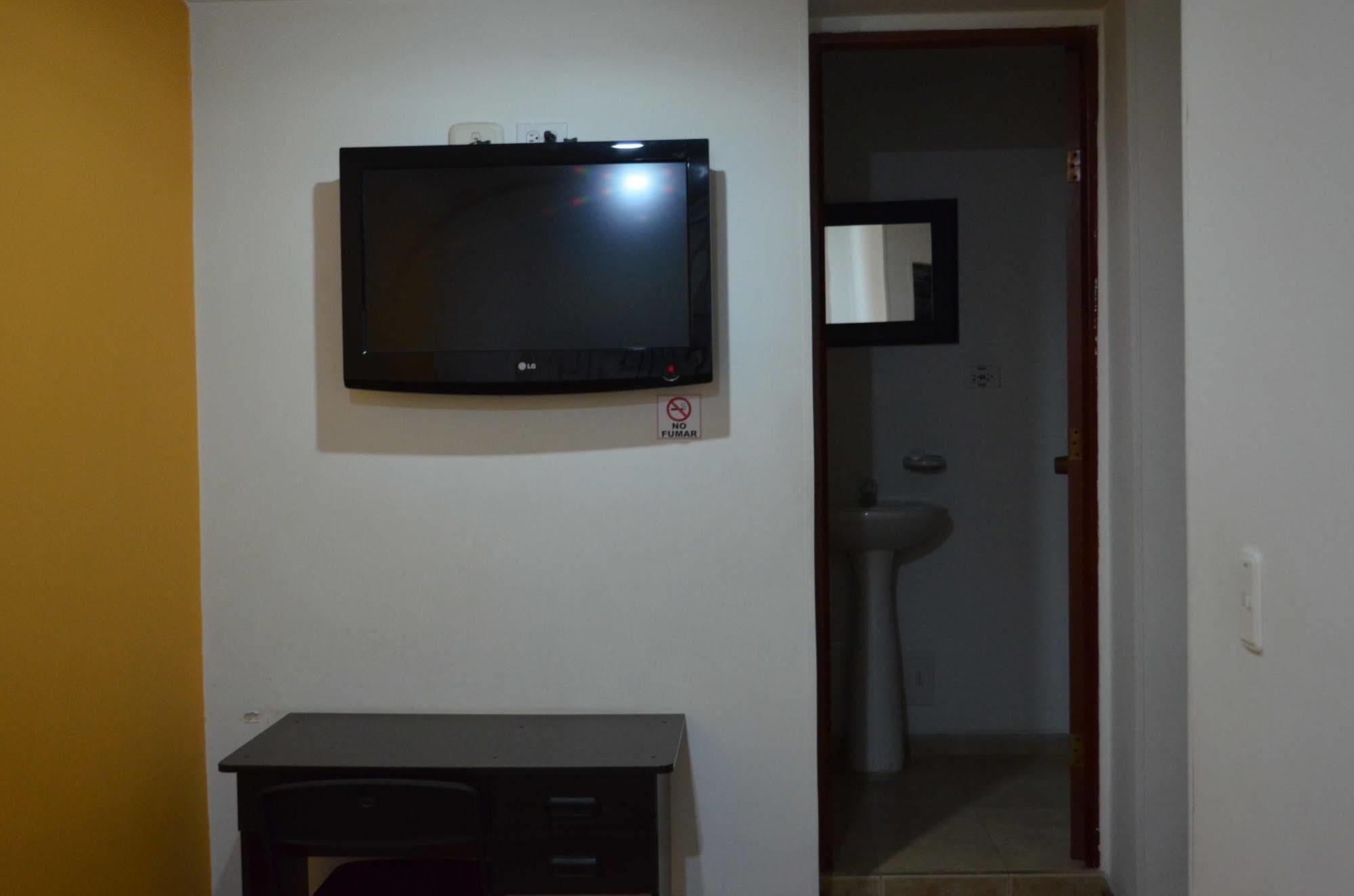 Hotel Ayenda Palermo Plaza Bogotá Esterno foto