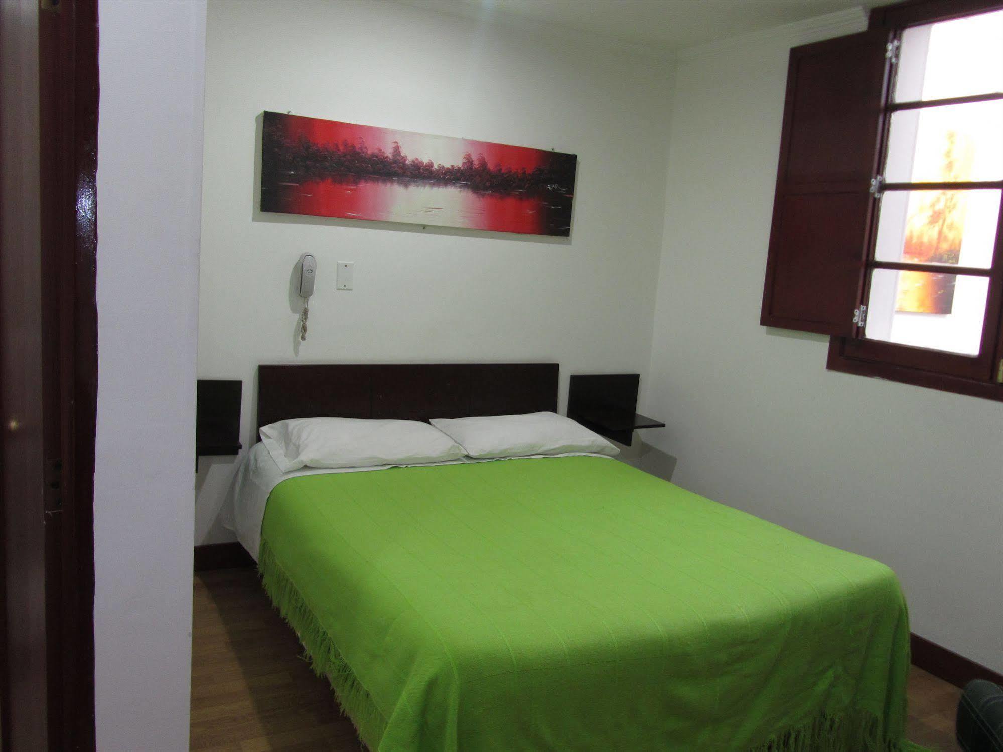 Hotel Ayenda Palermo Plaza Bogotá Esterno foto